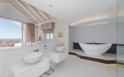 Exclusive Villa in Los Flamingos