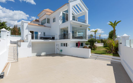 Exclusive Villa in Los Flamingos