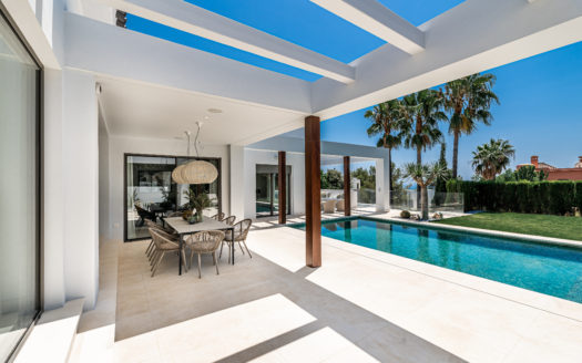 Outstanding villa in Sierra Blanca