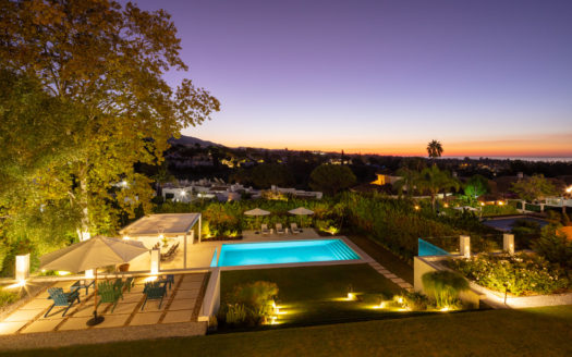Exquisite family residence located in the heart of the golf valley.