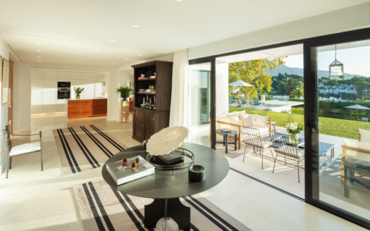 Exquisite family residence located in the heart of the golf valley.