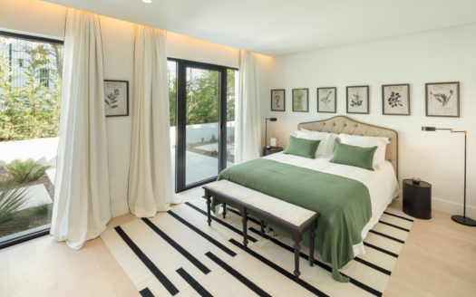 Exquisite family residence located in the heart of the golf valley.