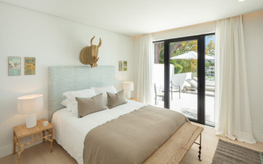 Exquisite family residence located in the heart of the golf valley.