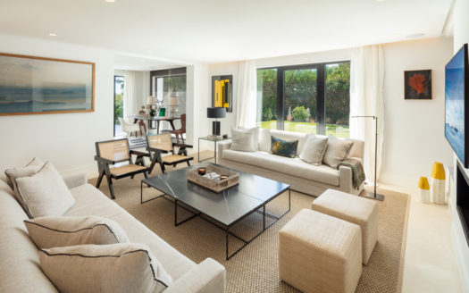 Exquisite family residence located in the heart of the golf valley.