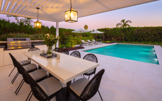 Exquisite family residence located in the heart of the golf valley.