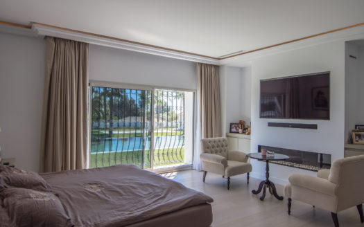 Luxurious property in the Golden Mile