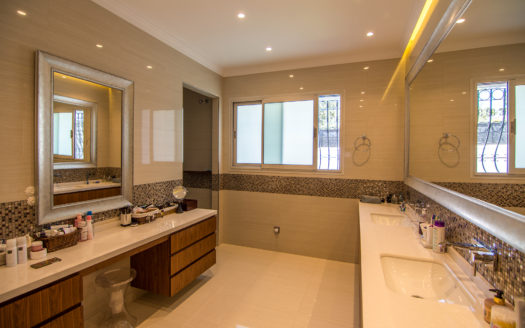 Luxurious property in the Golden Mile