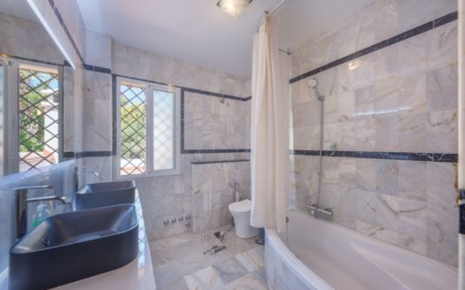 Great Villa in Las Chapas