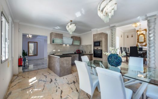 Great Villa in Las Chapas