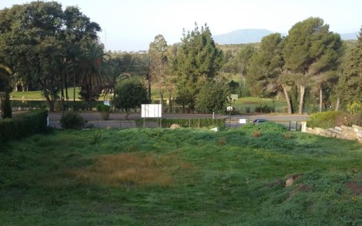 Investment Opportunity – Plot in El Paraíso Golf