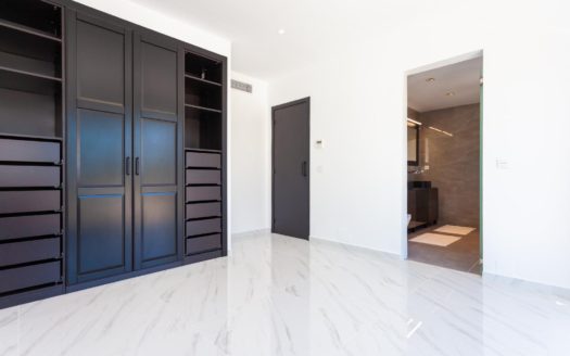 AMAZING VILLA ON SALE IN LOS MONTEROS
