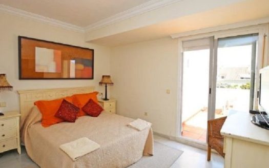 DUPLEX IN PUENTE ROMANO