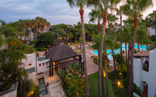 DUPLEX IN PUENTE ROMANO