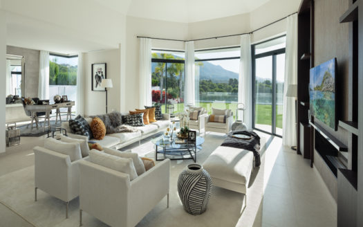 AN ELEVATED POSITION OVER THE GOLF VALLEY