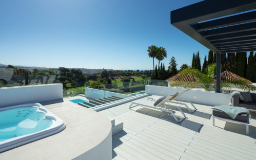 AN ELEVATED POSITION OVER THE GOLF VALLEY