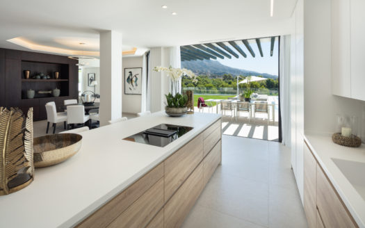 AN ELEVATED POSITION OVER THE GOLF VALLEY