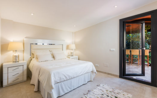 Luxury beach side detached villa in Benamara
